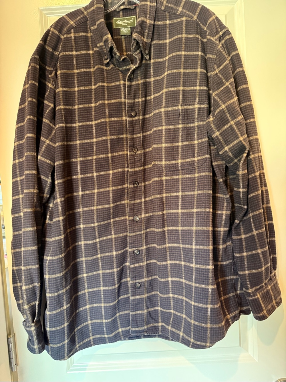 Eddie Bauer Men's Button-Up Plaid Flannel Shirt - XL Tall